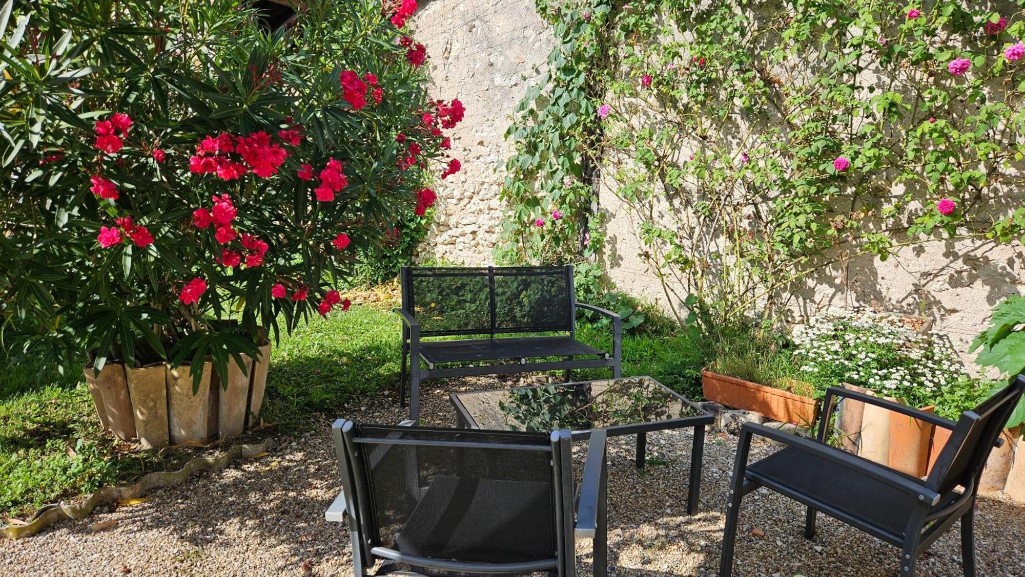 Chambres Et Gites Les Deux Chenes Pres De Bergerac Le Fleix Dış mekan fotoğraf