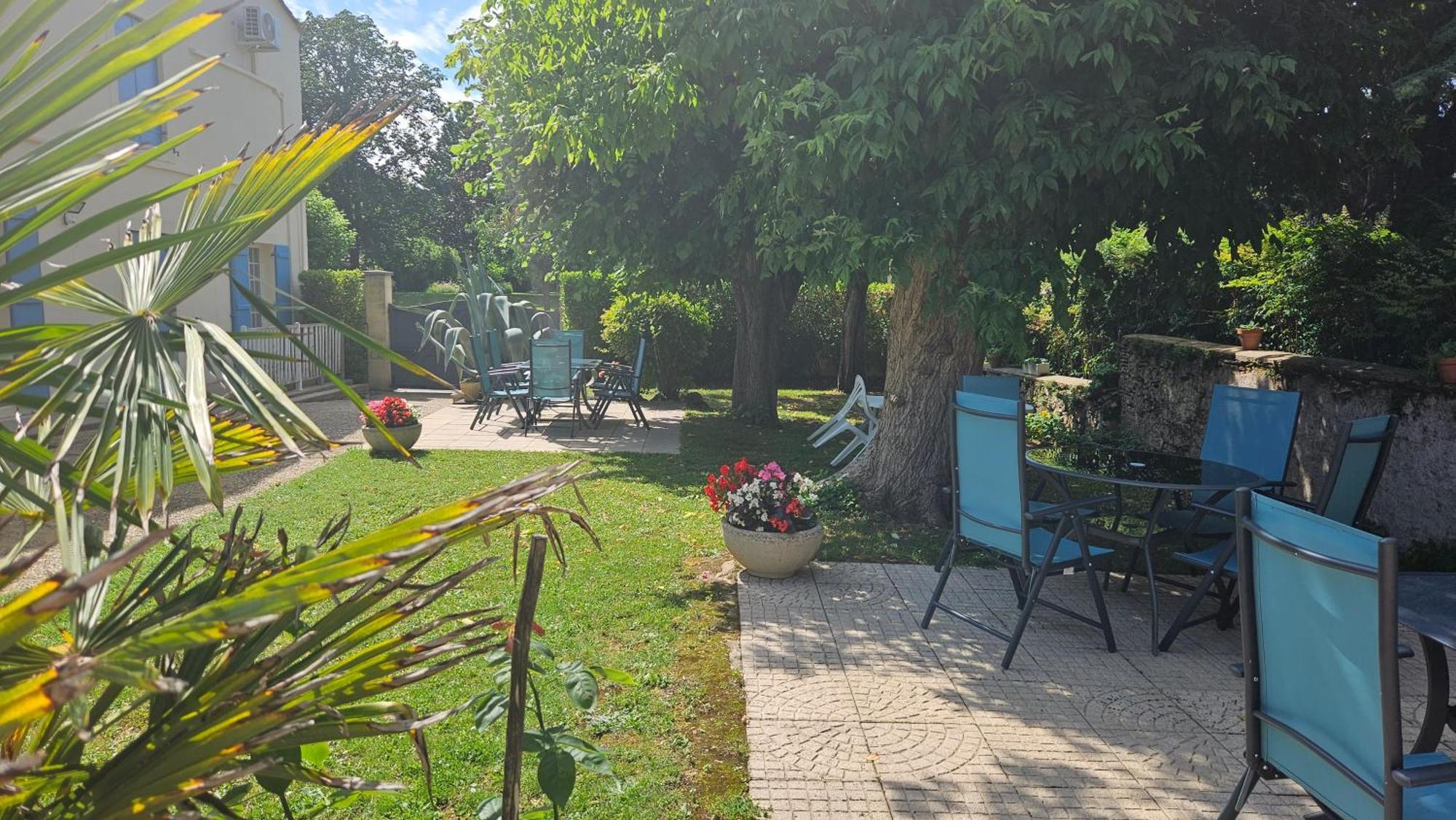 Chambres Et Gites Les Deux Chenes Pres De Bergerac Le Fleix Dış mekan fotoğraf