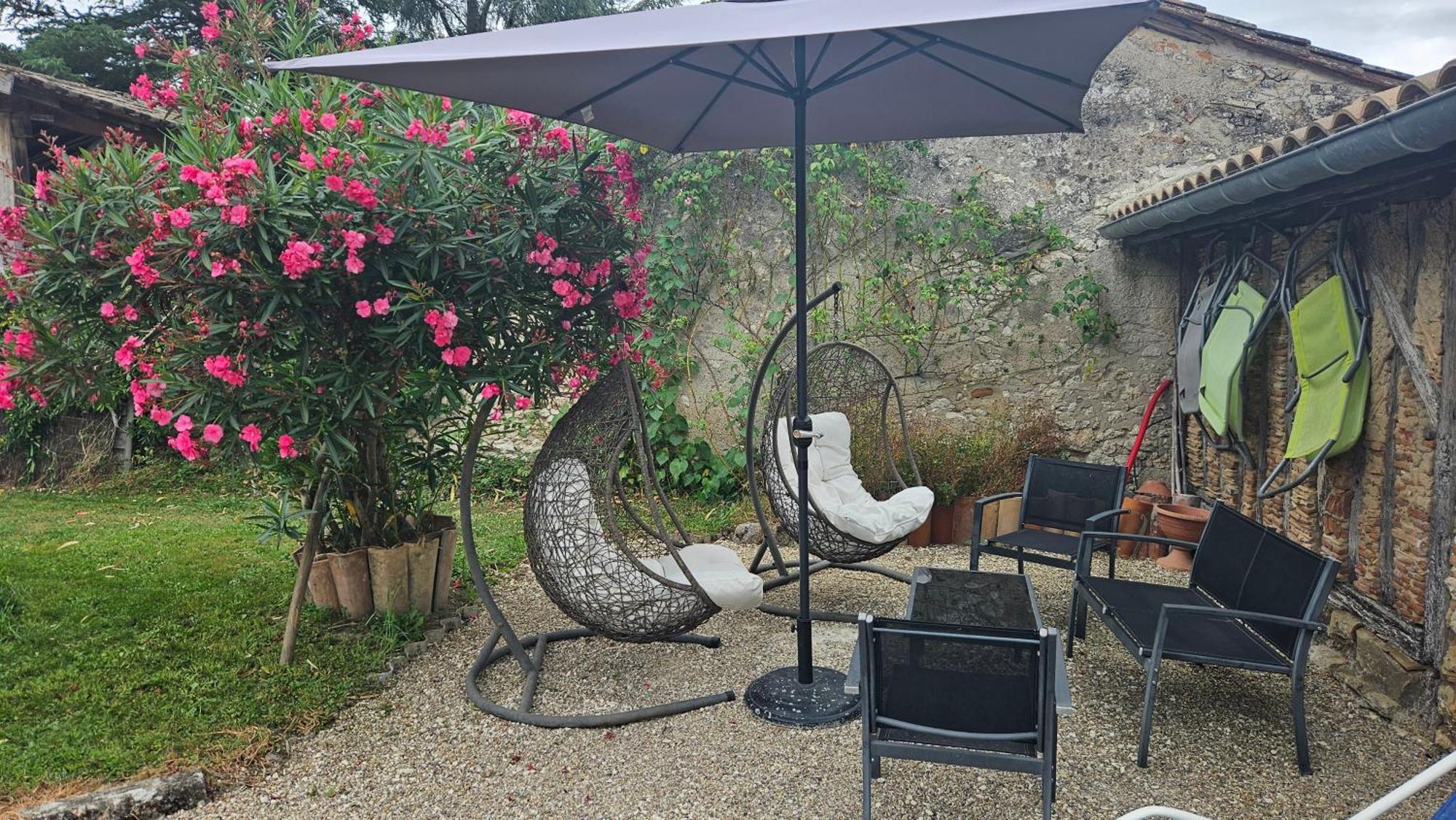 Chambres Et Gites Les Deux Chenes Pres De Bergerac Le Fleix Dış mekan fotoğraf